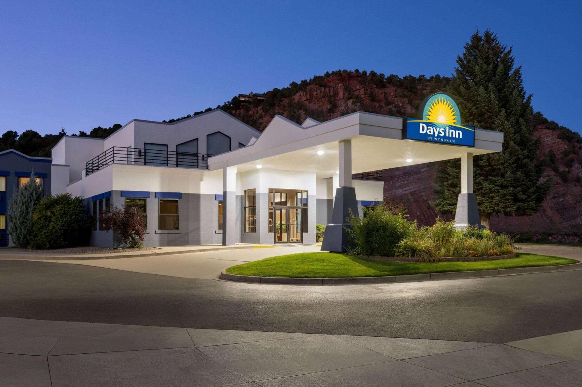 Days Inn By Wyndham Carbondale Ngoại thất bức ảnh