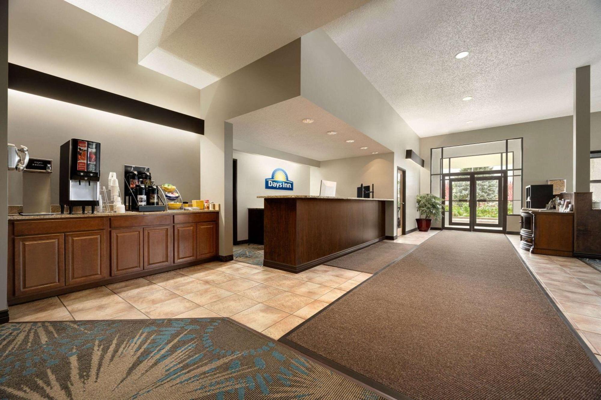 Days Inn By Wyndham Carbondale Ngoại thất bức ảnh