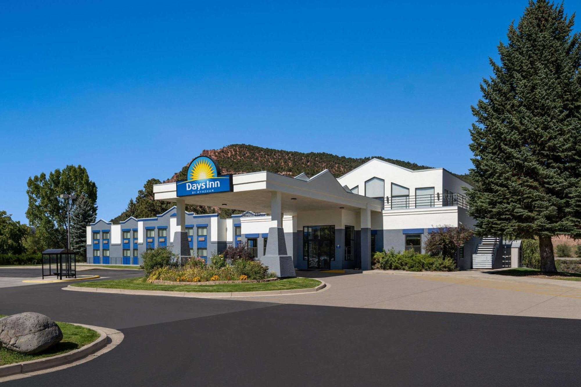 Days Inn By Wyndham Carbondale Ngoại thất bức ảnh