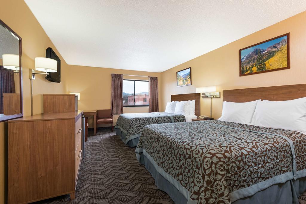 Days Inn By Wyndham Carbondale Ngoại thất bức ảnh